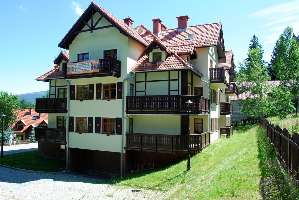 Apartamenty Sun Seasons 24 - Rezydencja Parkowa 斯克拉斯卡波伦巴 外观 照片